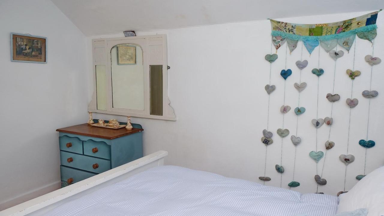 Wellspring Cottage Nr Kynance Cove Lizard Bagian luar foto