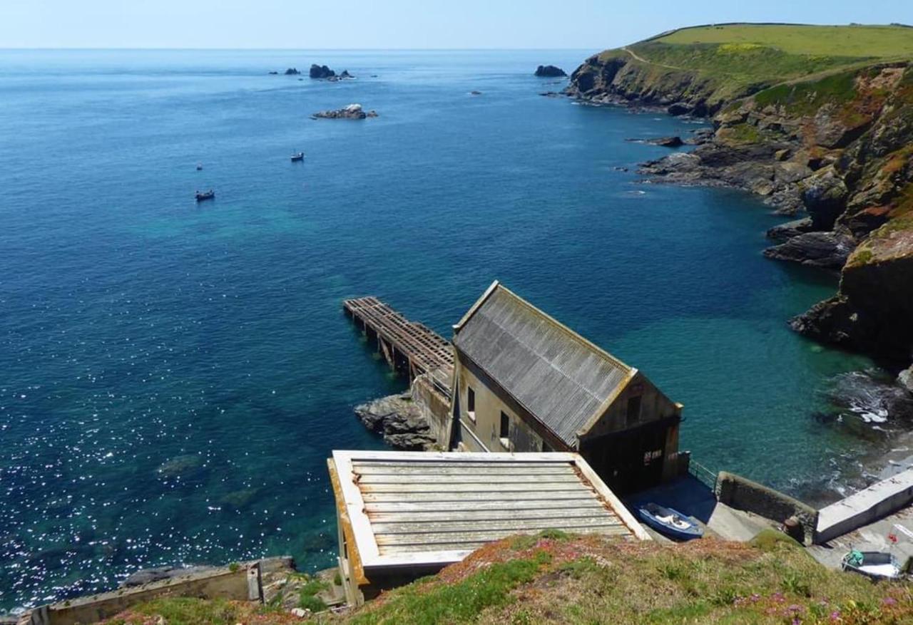 Wellspring Cottage Nr Kynance Cove Lizard Bagian luar foto