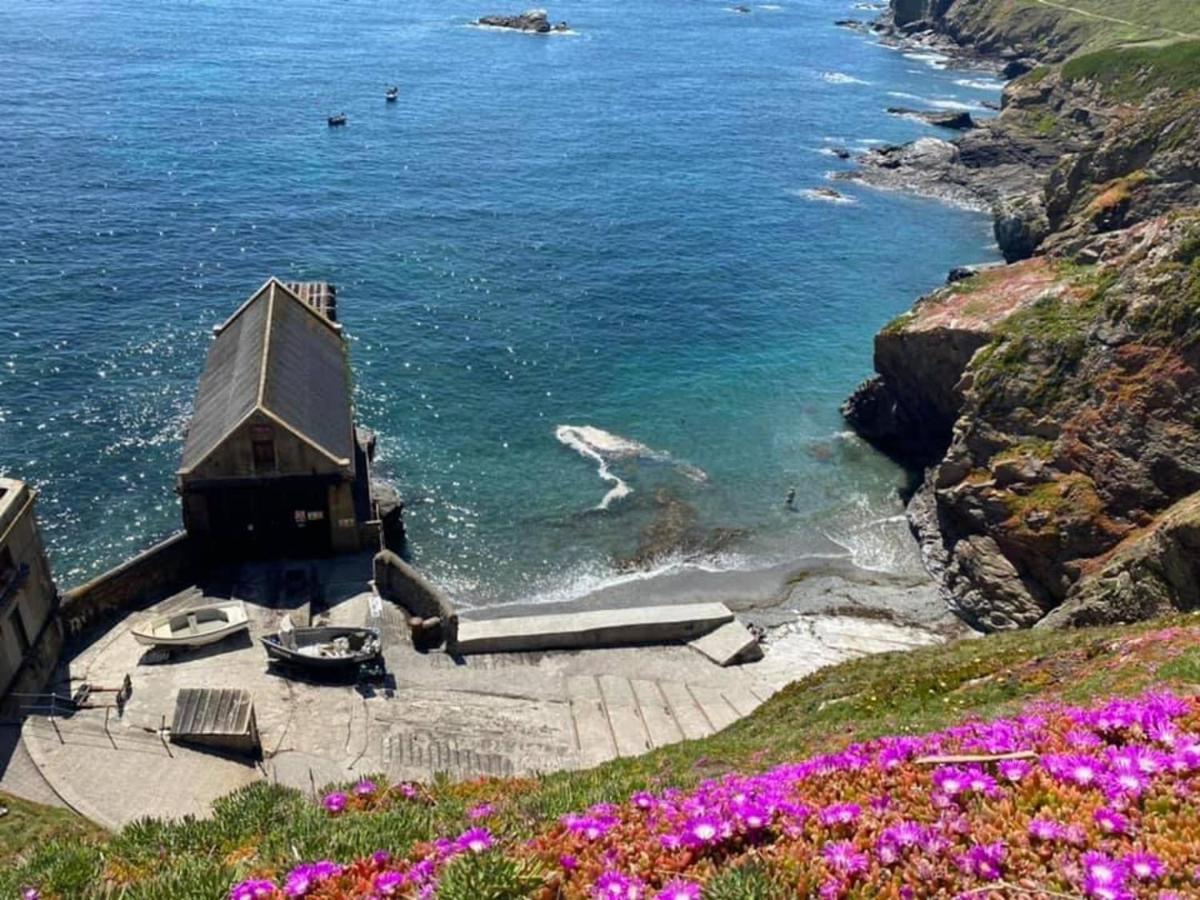 Wellspring Cottage Nr Kynance Cove Lizard Bagian luar foto